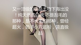   居家摄像头偷录风韵少妇大白天的和老公啪啪啪