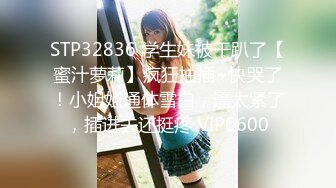 妈妈高潮了一直要。妈妈：好舒服啊，干嘛呀快点插进来，搞得我痒死了讨厌。儿子：想让儿子操啊？那就快说，这是儿子出来的地方！