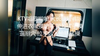 眼镜妈妈给宝贝喂奶.那一对豪乳太大了,绝对吃得饱