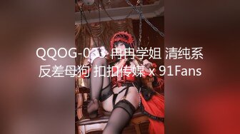 身材苗条嫩妹先是洗个澡,然后张开腿躺着展示她那没几根毛的小穴,炮友对着小穴是又舔又抠